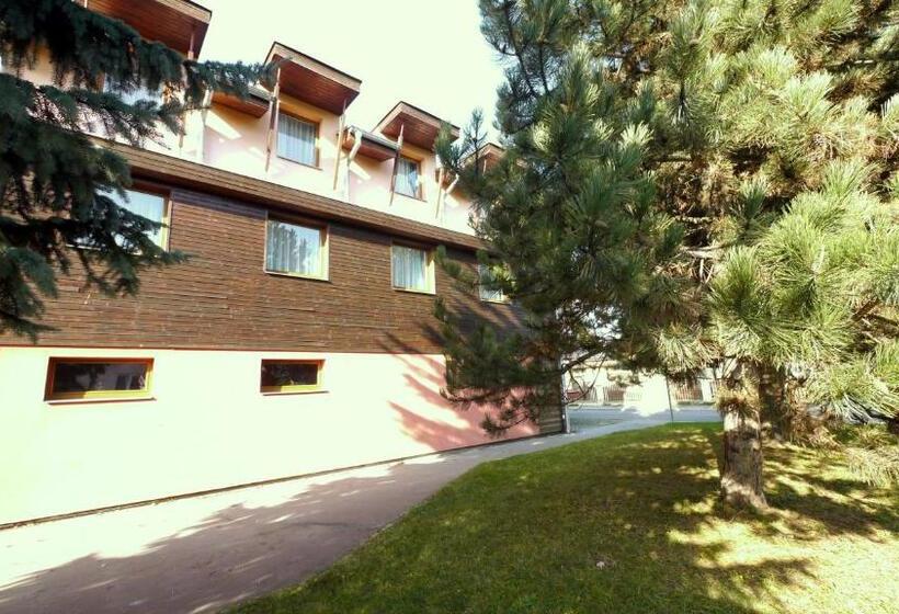 펜션 Penzión Squash