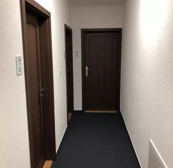 ペンション Penzión Squash