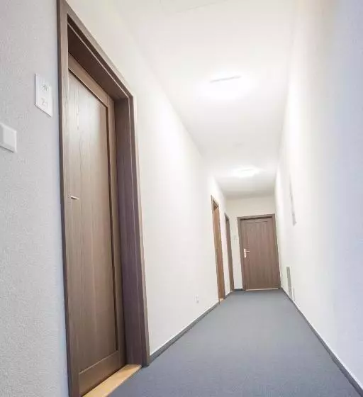 ペンション Penzión Squash