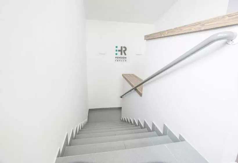 ペンション Penzión Squash