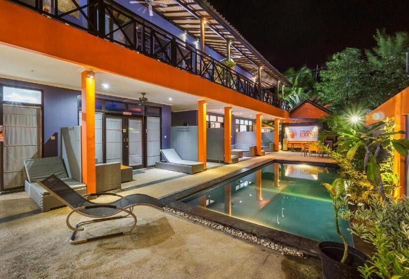 پانسیون Tropica Gili Total Body Fit