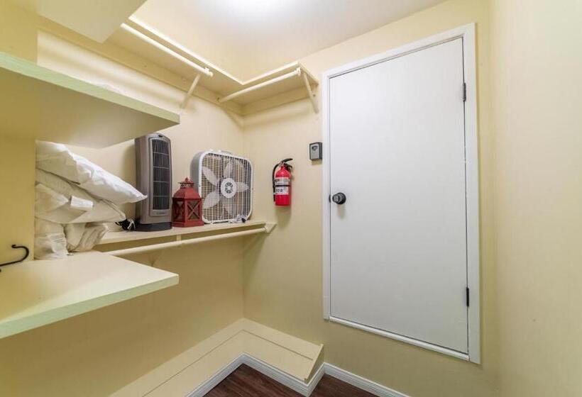 292 Pet Friendly Mammoth Condo Pool Spa