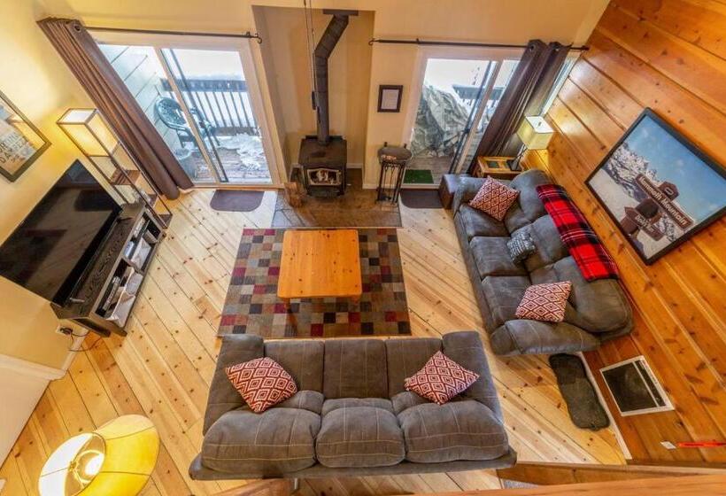 292 Pet Friendly Mammoth Condo Pool Spa