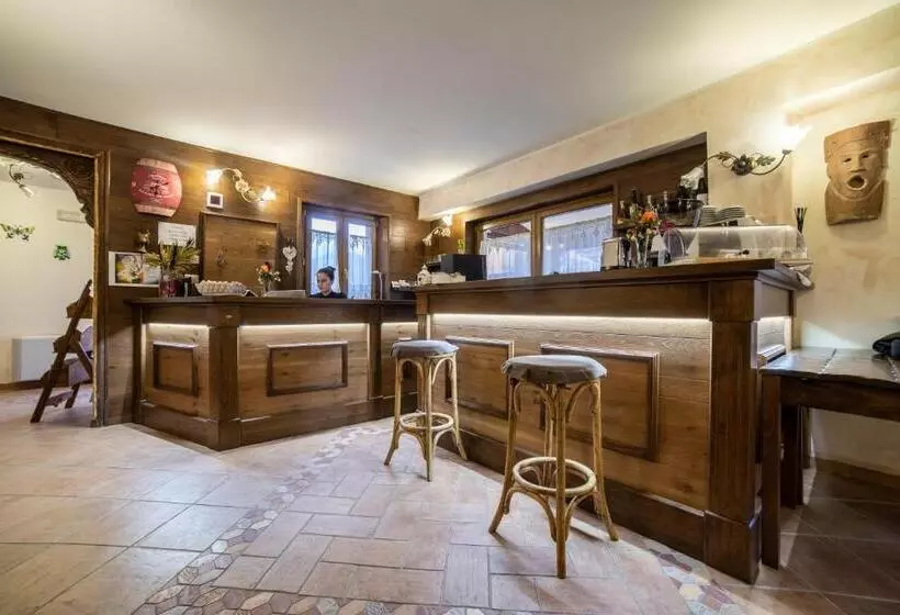 Aamiaismajoitus (B&B) Albergo Ad Astra