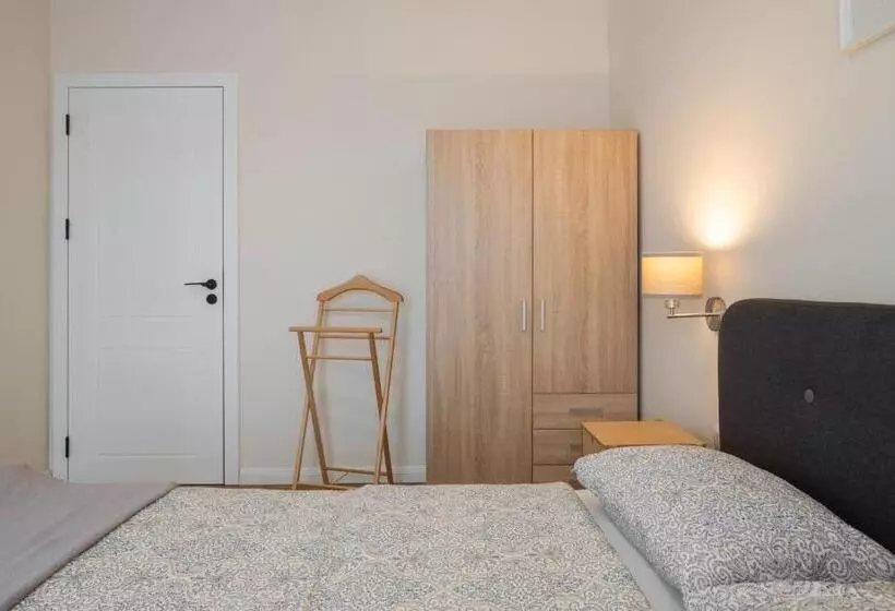Bleri Apartment, Near Prishtina Center, Parking Available