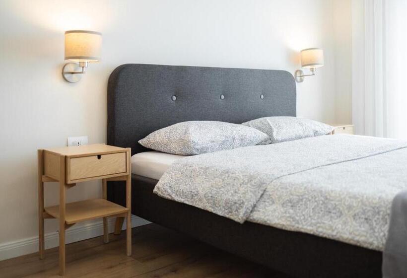 Bleri Apartment, Near Prishtina Center, Parking Available