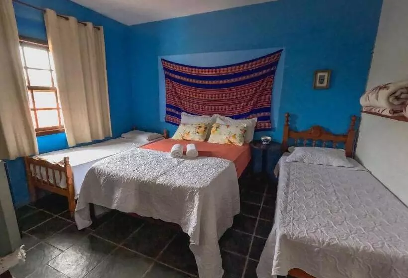 Hostel Yellow House Mg