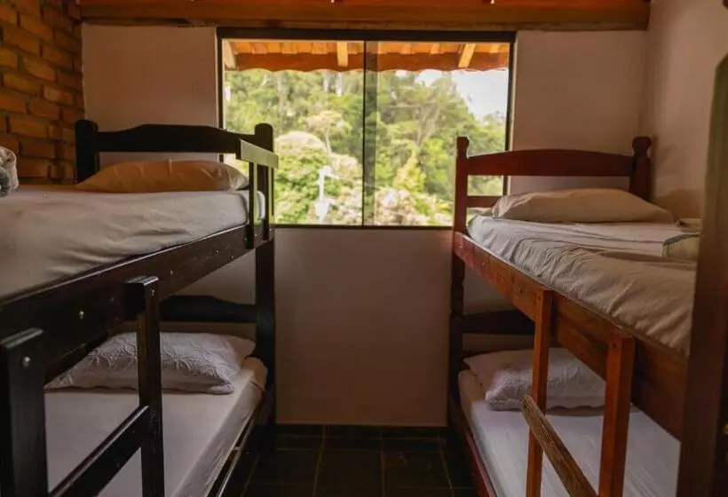 Hostel Yellow House Mg