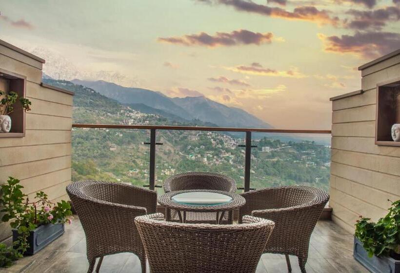 בית מלון כפרי Echor Mandara Treevilla Dharamshala