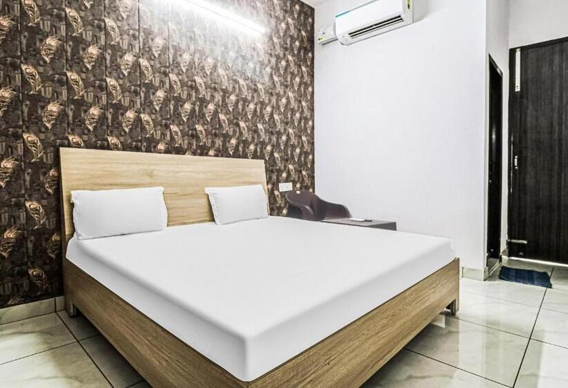 هتل Oyo 82616 Prime Property