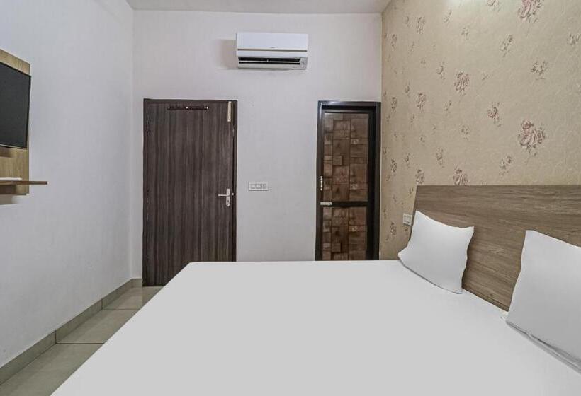 هتل Oyo 82616 Prime Property