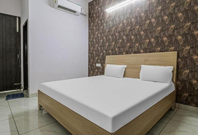 هتل Oyo 82616 Prime Property