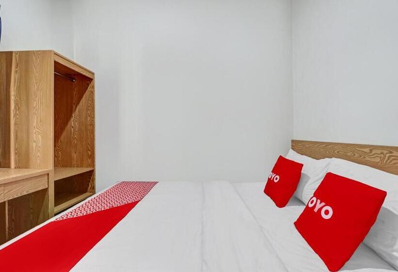 هتل Oyo 90688 Marta Residence