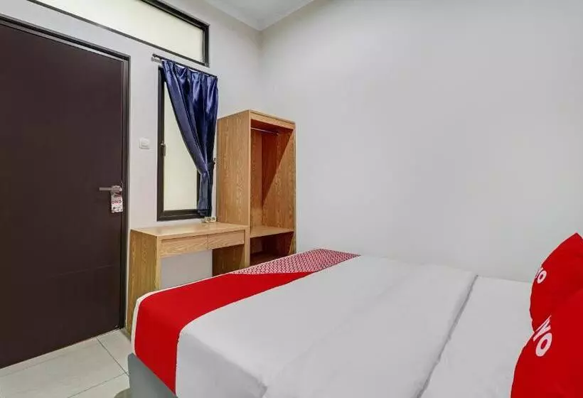 Hotelli Oyo 90688 Marta Residence