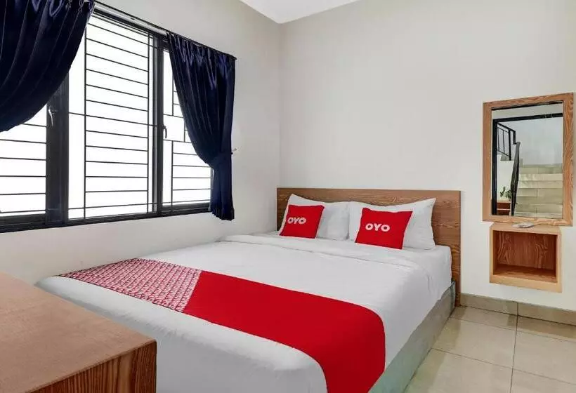 Hotelli Oyo 90688 Marta Residence