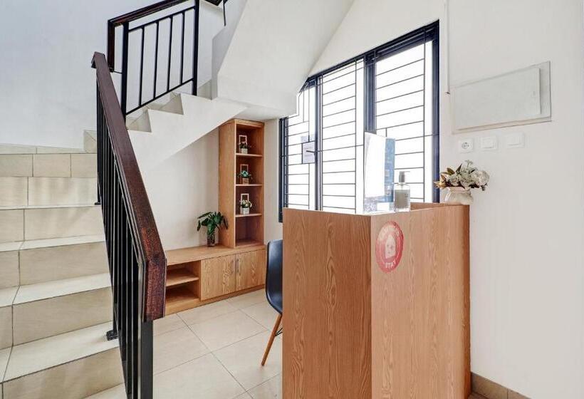 هتل Oyo 90688 Marta Residence