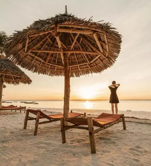 Hotelli Sansi Kae Beach Resort