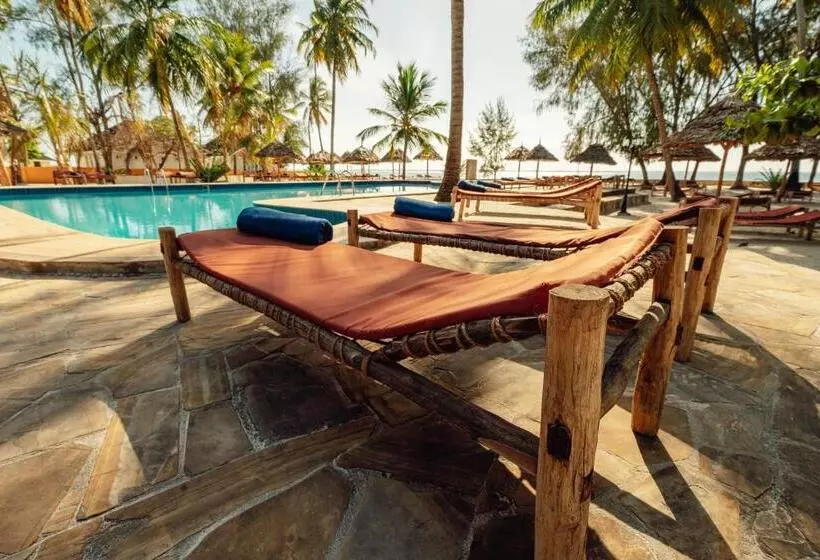 Hotelli Sansi Kae Beach Resort