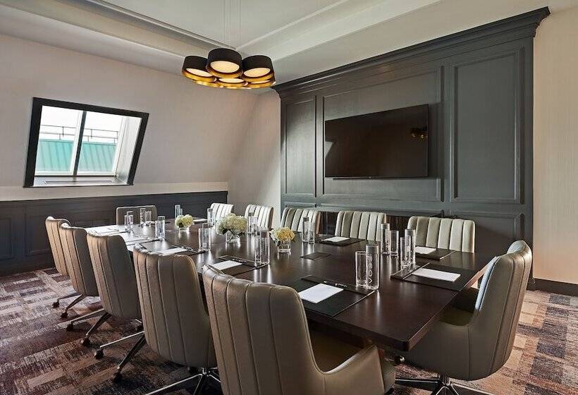 هتل The Lasalle Chicago, Autograph Collection