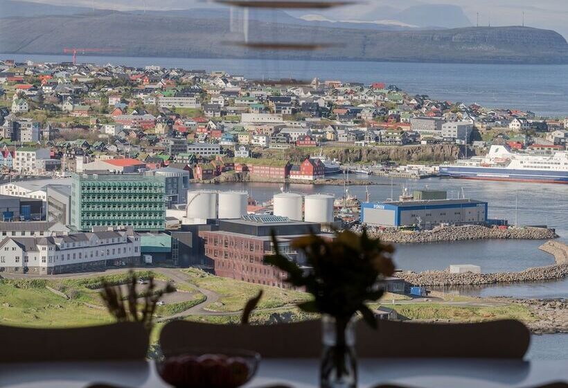 Sea & City View   Luxurious   Hiking