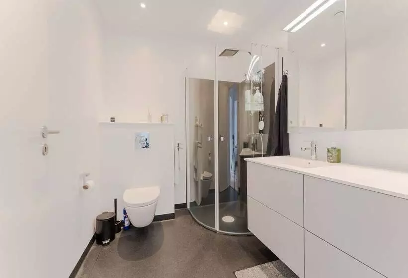 Sea & City View   Luxurious   Hiking