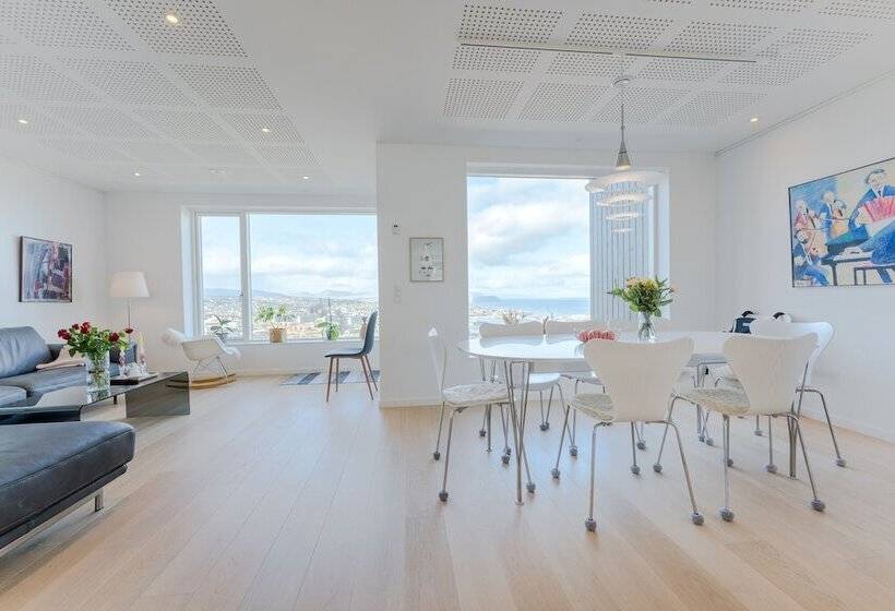 Sea & City View   Luxurious   Hiking