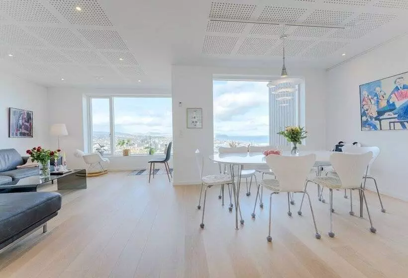 Sea & City View   Luxurious   Hiking