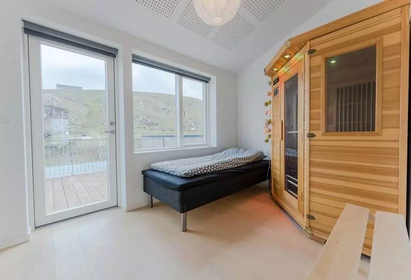 Sea & City View   Luxurious   Hiking