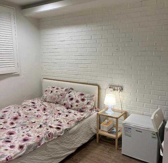 Bed and Breakfast Hostel Seoul