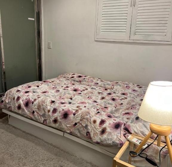 Bed and Breakfast Hostel Seoul