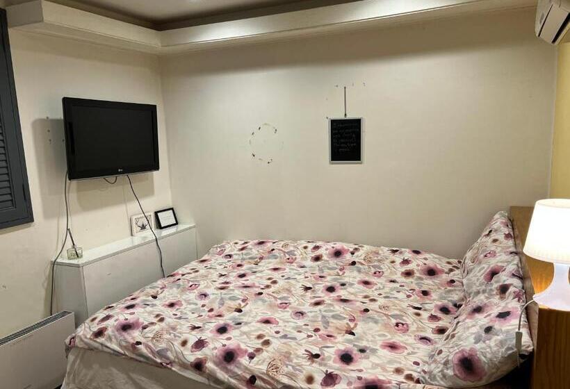 Bed and Breakfast Hostel Seoul