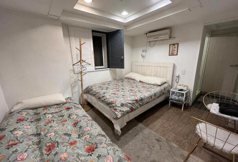 Bed and Breakfast Hostel Seoul