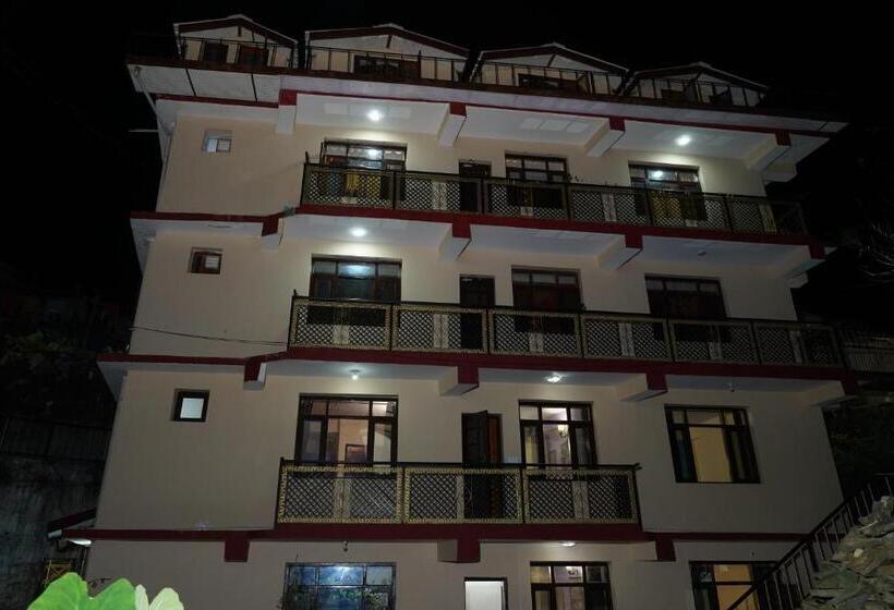 مبيت وإفطار Shimla Pines Homestay