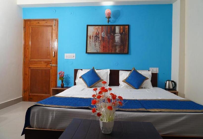 مبيت وإفطار Shimla Pines Homestay