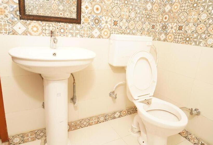 مبيت وإفطار Shimla Pines Homestay