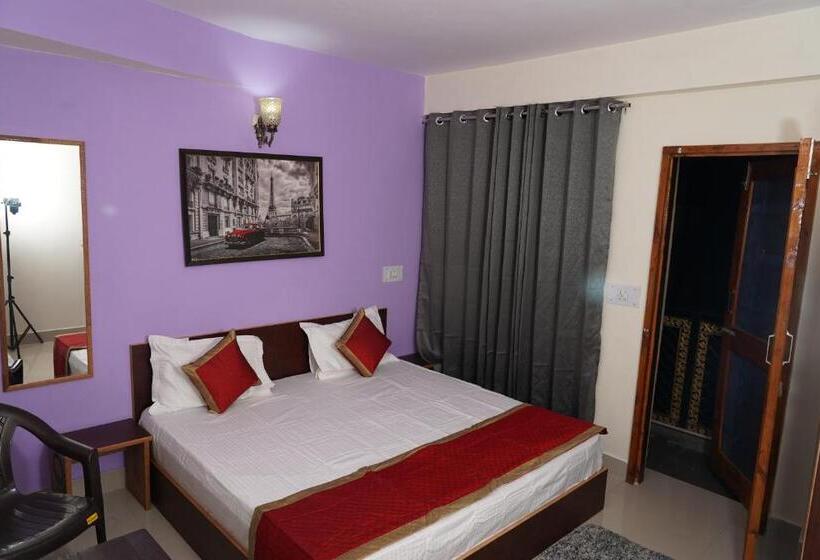 مبيت وإفطار Shimla Pines Homestay