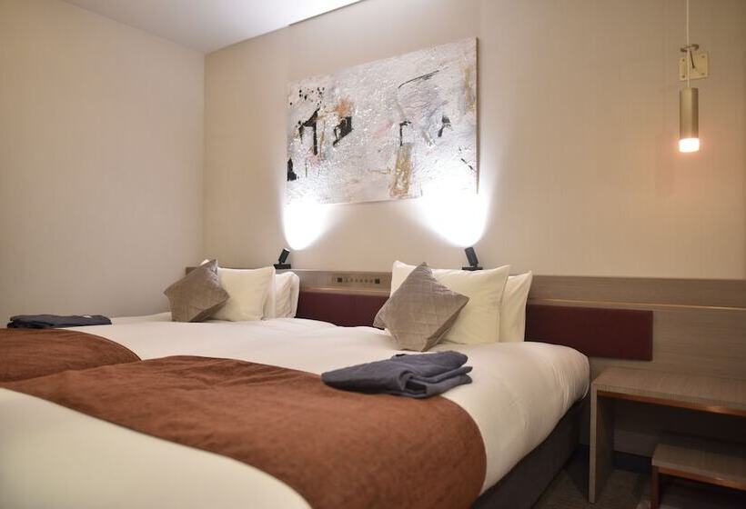 בית מלון כפרי Cordia Osaka Hommachi