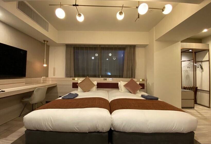 בית מלון כפרי Cordia Osaka Hommachi