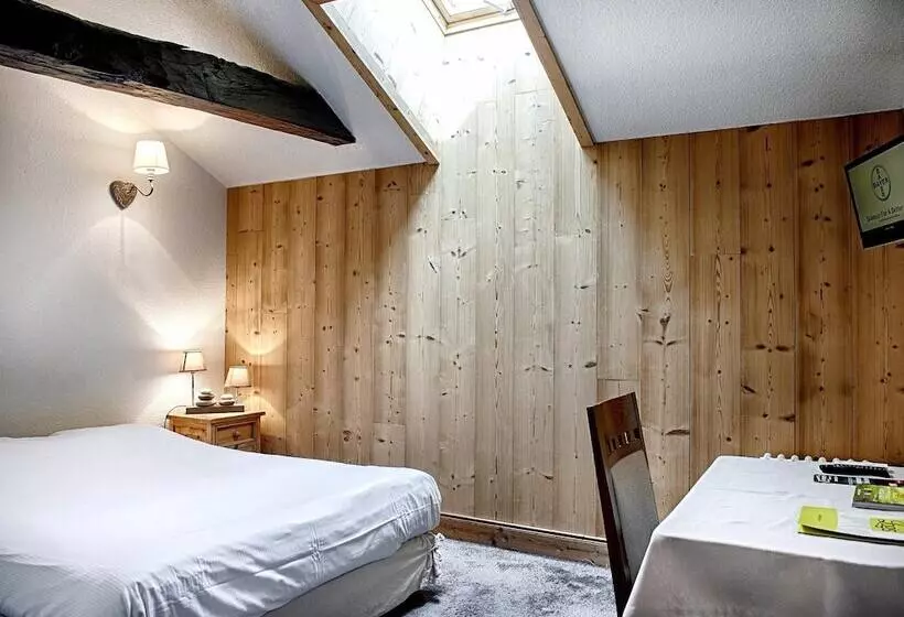 ホテル Logis Hôtel De France