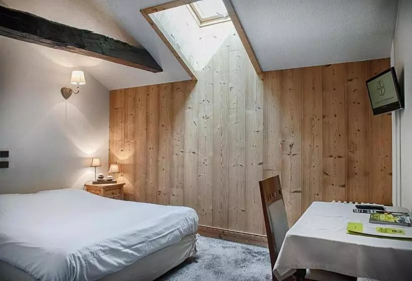 ホテル Logis Hôtel De France