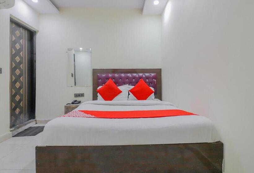 בית מלון כפרי Oyo 81563  M G H