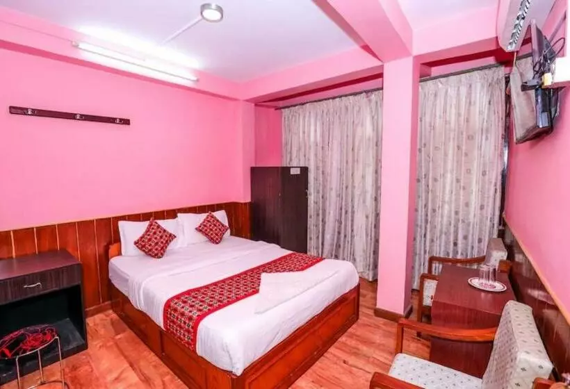 هتل Plumeria Inn