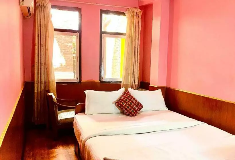 هتل Plumeria Inn