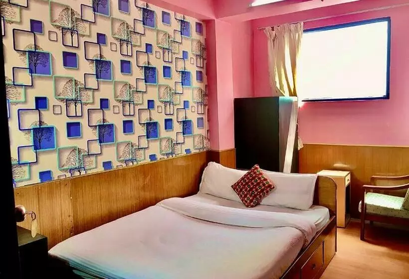 هتل Plumeria Inn