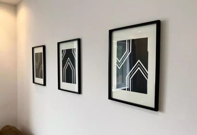 Modern Serviced Apartment   Near City Centre