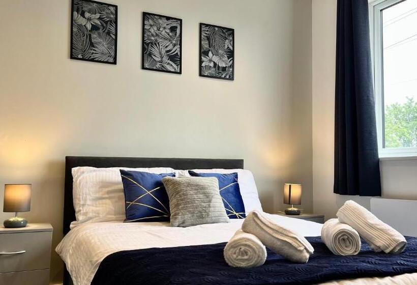 Modern Serviced Apartment Near City Centre