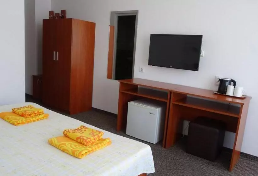 ペンション Dobrevi Guest House