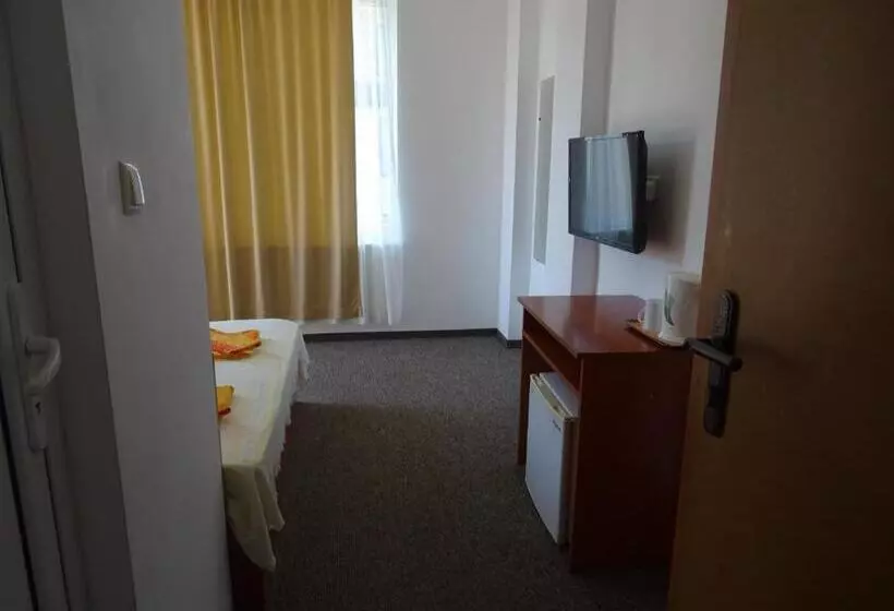 ペンション Dobrevi Guest House