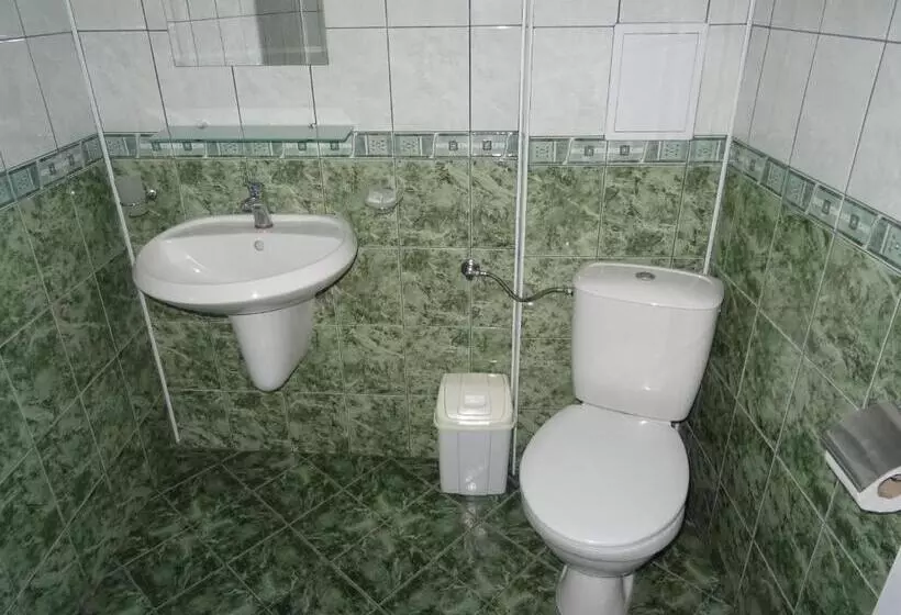 ペンション Dobrevi Guest House