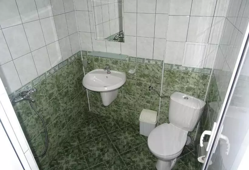 ペンション Dobrevi Guest House